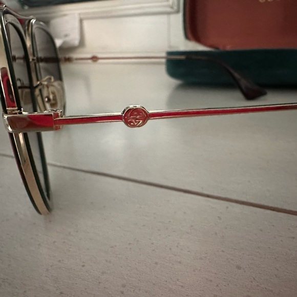 Authentic Gucci unisex sunglasses😎 - Picture 7 of 7